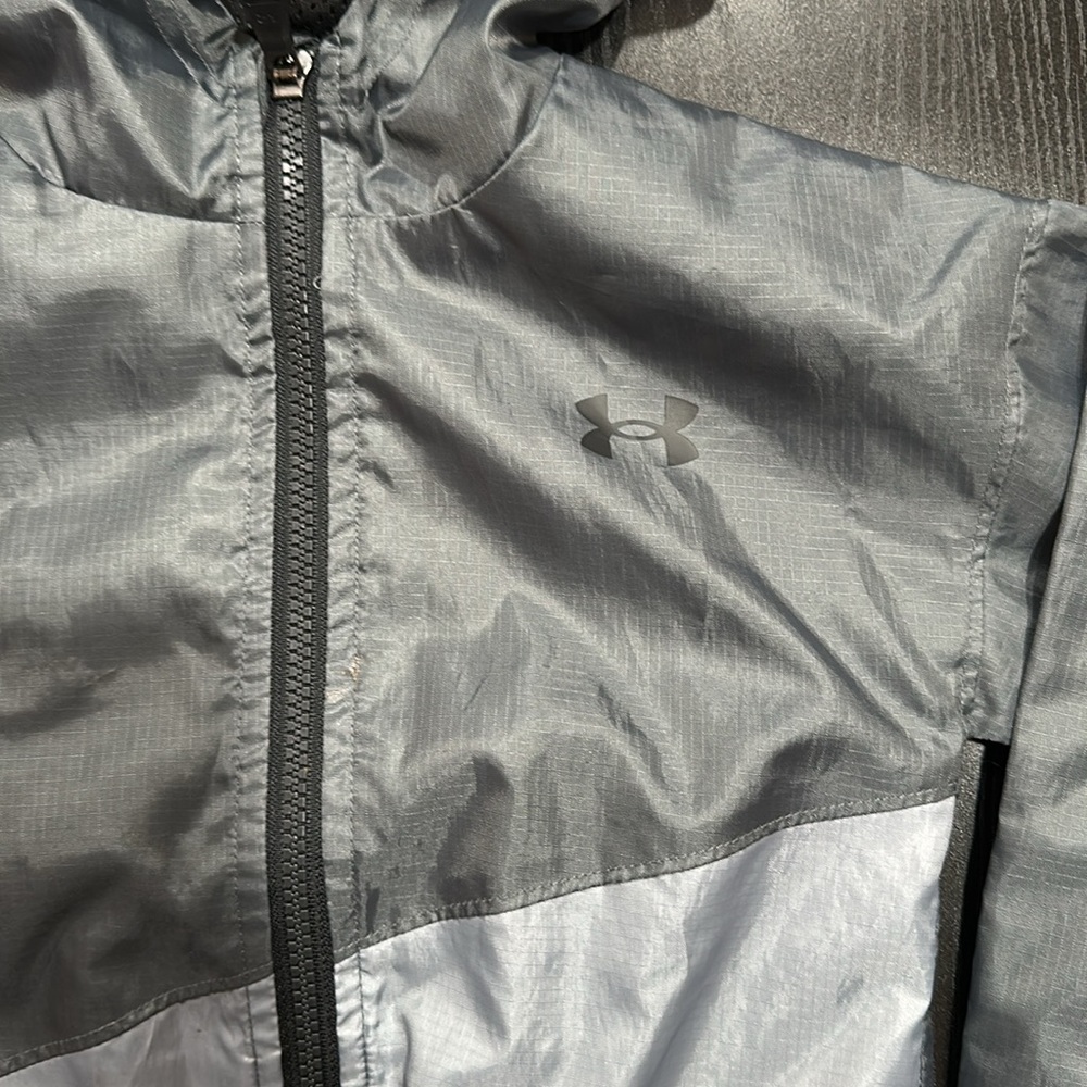 Boys Under Armour Jacket - Picture 2 of 6